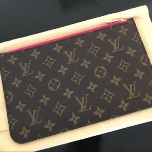 Original Louis Vuitton neverful pouch (pink int)